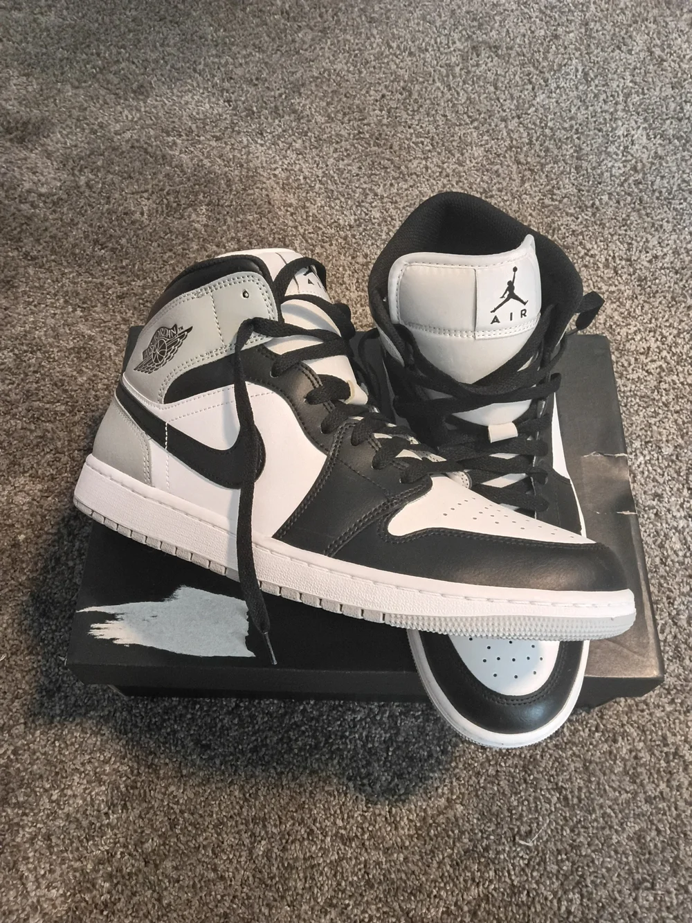 Nike Jordan Air Jordan 1 Mid Barons Black White Gray Mens Size 11